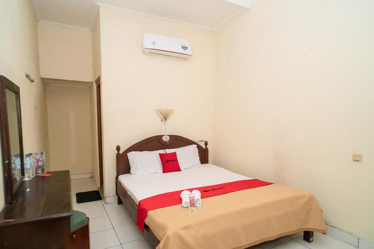 Reddoorz Near Kampus 3 Uty Yogyakarta Hotell Exteriör bild
