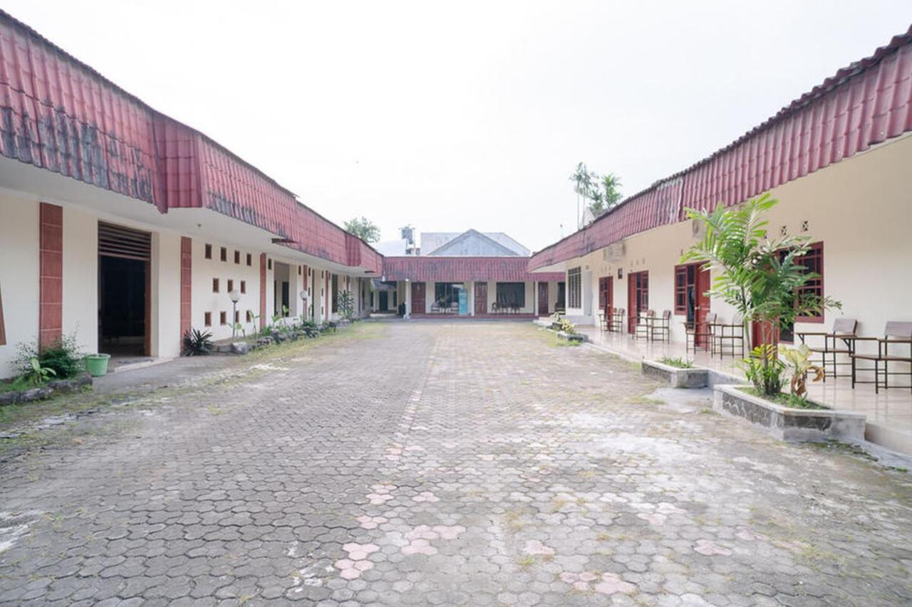 Reddoorz Near Kampus 3 Uty Yogyakarta Hotell Exteriör bild