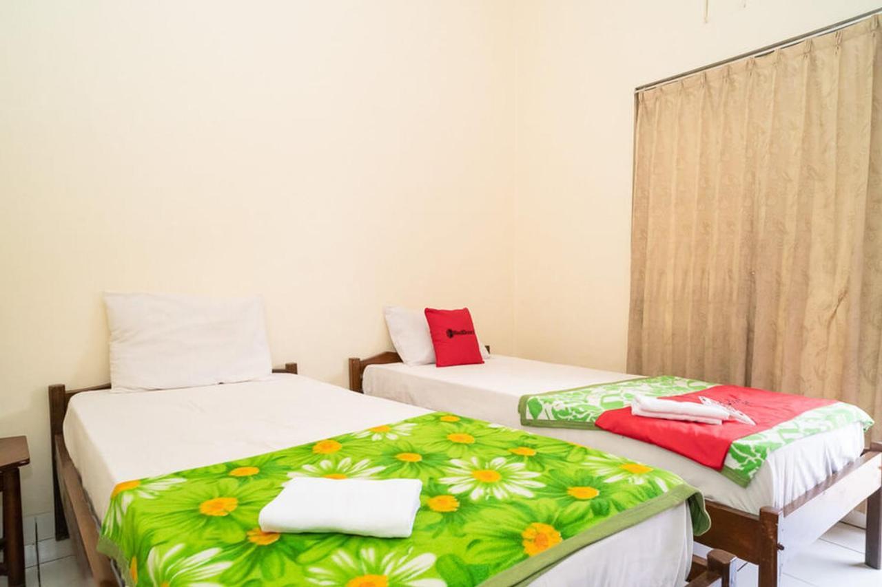 Reddoorz Near Kampus 3 Uty Yogyakarta Hotell Exteriör bild