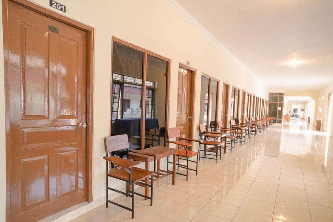 Reddoorz Near Kampus 3 Uty Yogyakarta Hotell Exteriör bild